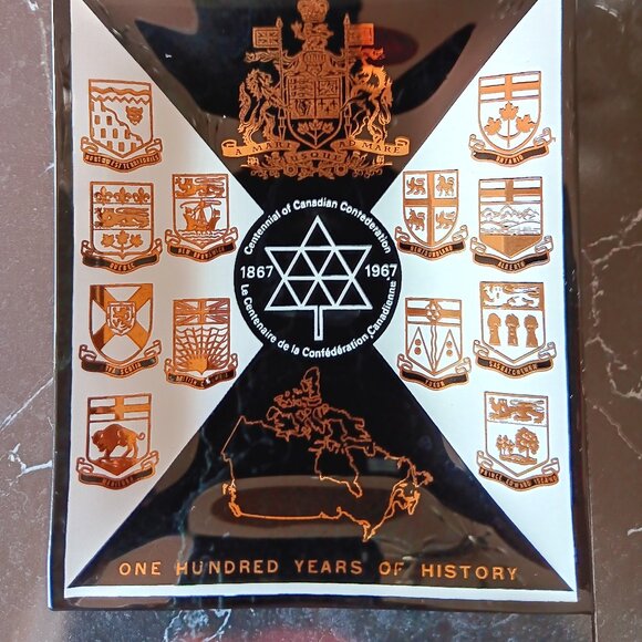 Rare Vintage 1967 Centennial of Canadian Confederation Smoke Black Glass Ashtray - Picture 2 of 5
